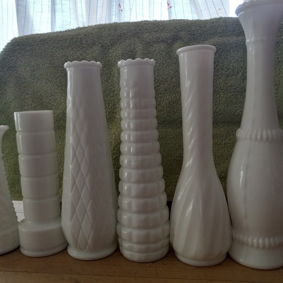 Fenton Milk Vases selling all 6 not selling single - Picture 1 of 1